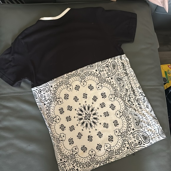 Paisley t shirt - Picture 3 of 3
